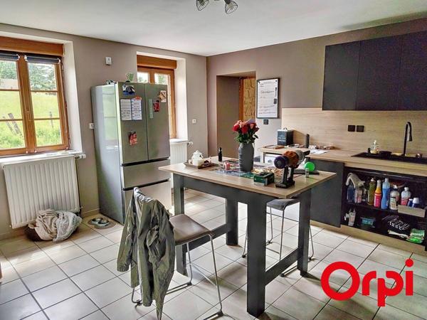 Maison à vendre    5 pièces •  Colombier