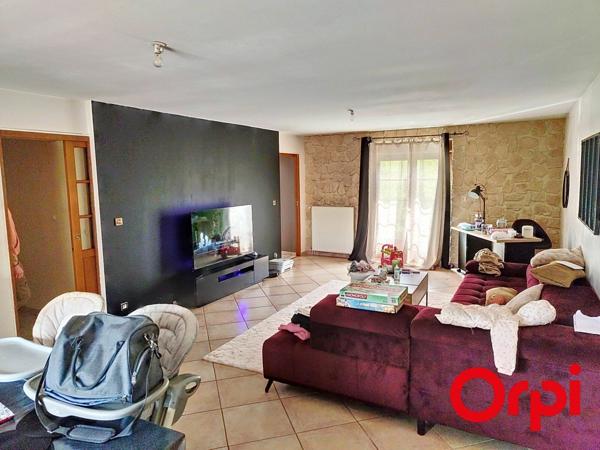 Maison à vendre    5 pièces •  Colombier