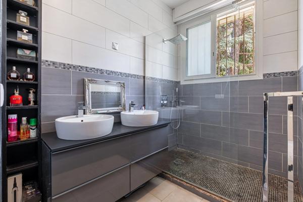 Appartement 4 pièces - 75 m² Bien prestige