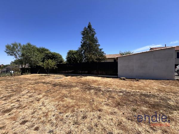 86190 QUINÇAY- Terrain à bâtir de 728 m2 Hors Lotissement