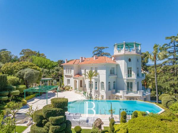 Antibes, Villa 11 Chambres -  1 150 m² à vendre