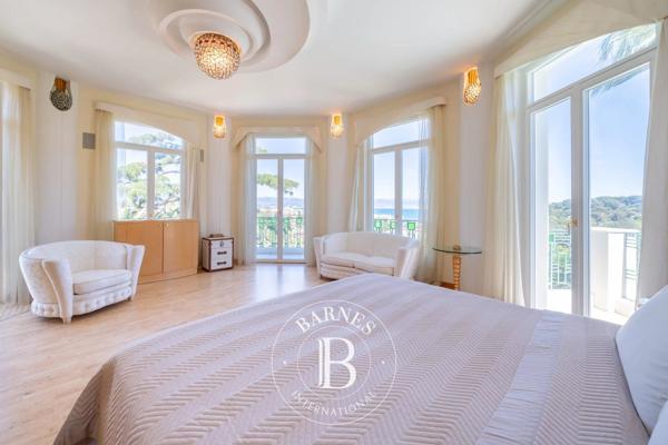 Antibes, Villa 11 Chambres -  1 150 m² à vendre