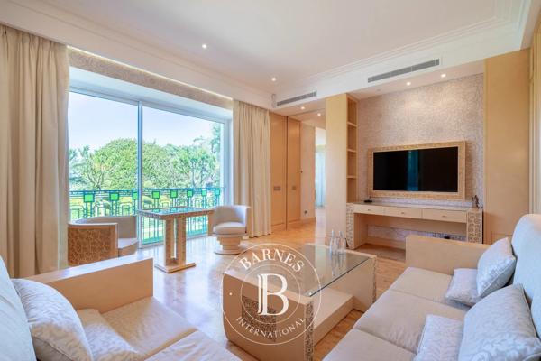 Antibes, Villa 11 Chambres -  1 150 m² à vendre