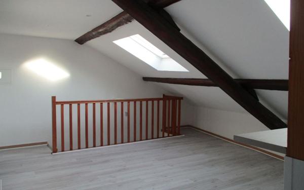 Appartement à louer    2 pièces • 38 m2 Hayange