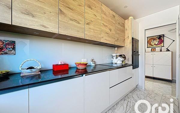 Appartement à vendre    3 pièces • 78 m2 Villeneuve-Loubet