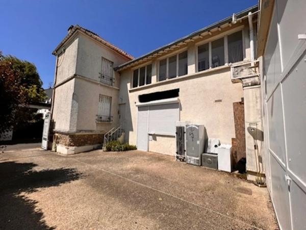 Local/bureau à vendre LE CHESNAY (78)-306m²-terrain338m²-