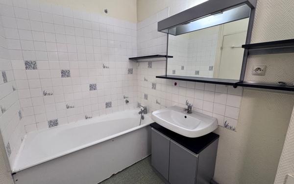 Appartement à vendre    2 pièces • 52,51 m2 Romans-sur-Isère