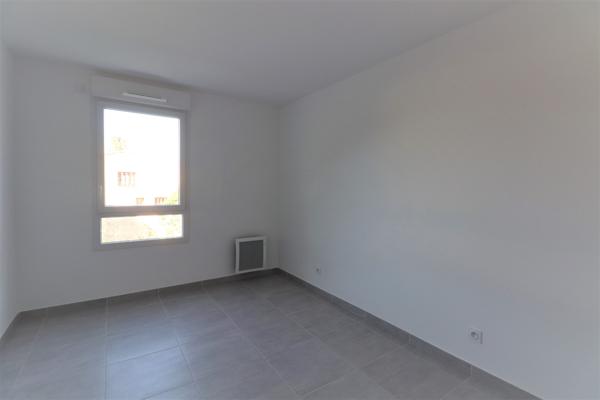 Location appartement année 2021 de 71 M2 avec double box et terrasse MARSEILLE 13012