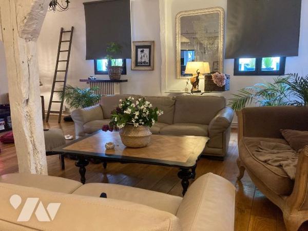 SUPERBE APPARTEMENT - 211 M²