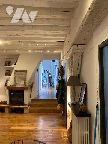 SUPERBE APPARTEMENT - 211 M²