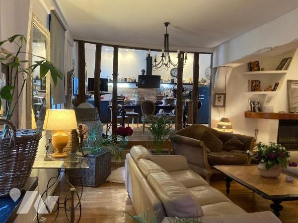 SUPERBE APPARTEMENT - 211 M²