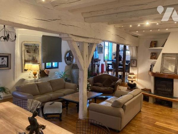 SUPERBE APPARTEMENT - 211 M²