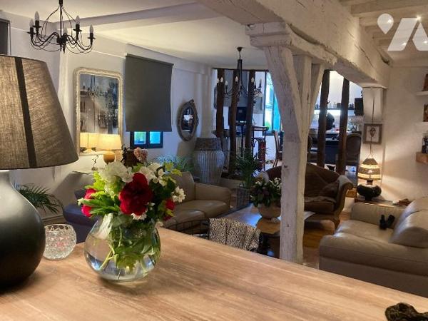 SUPERBE APPARTEMENT - 211 M²