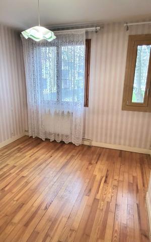 Sotteville proche Mairie : Maison 90 m² avec jardin, 3 CH, Gge, 3 PK intérieurs... Belle Opportunité !