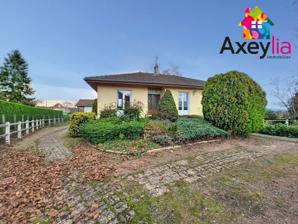 Saint-Christophe-en-Brionnais (71800) A VENDRE - ST CHRISTOPHE EN BRIONNAIS - MAISON AVEC 2 GARAGES AVEC TERRAIN