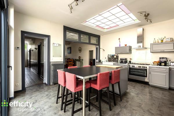 Maison 11 pièces - 277 m²
