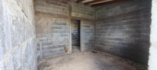 Petit-Canal (97131) IMMEUBLE A VENDRE SUR TROIS NIVEAUX BOURG PETIT CANAL