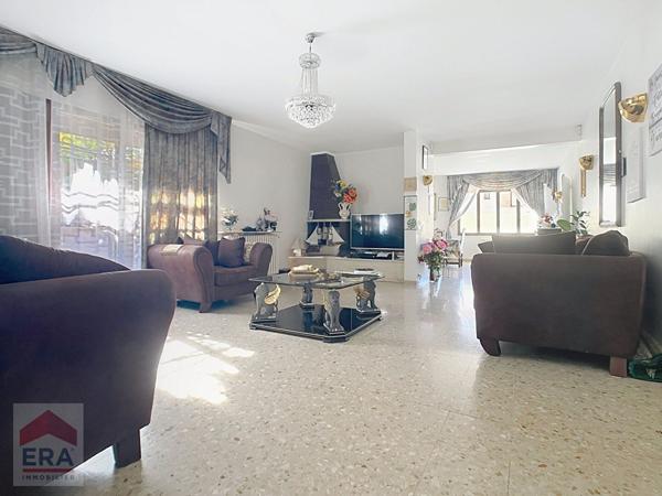 A vendre Maison 7 pièces Marseille 13014 Le Merlan garage terrasse piscine parkings