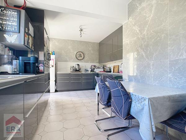 A vendre Maison 7 pièces Marseille 13014 Le Merlan garage terrasse piscine parkings