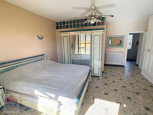 A vendre Maison 7 pièces Marseille 13014 Le Merlan garage terrasse piscine parkings