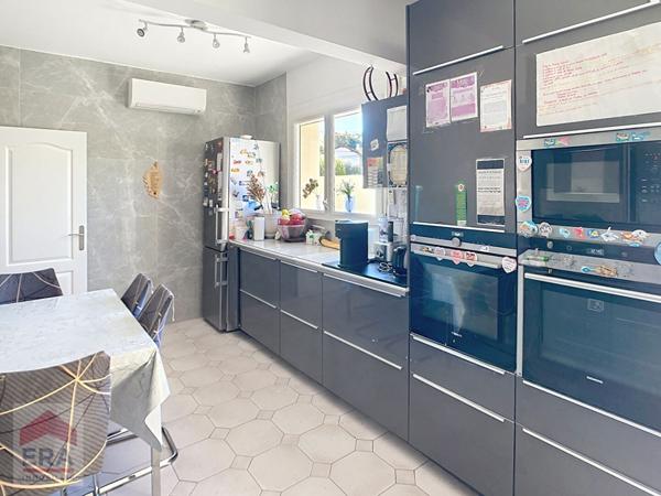 A vendre Maison 7 pièces Marseille 13014 Le Merlan garage terrasse piscine parkings