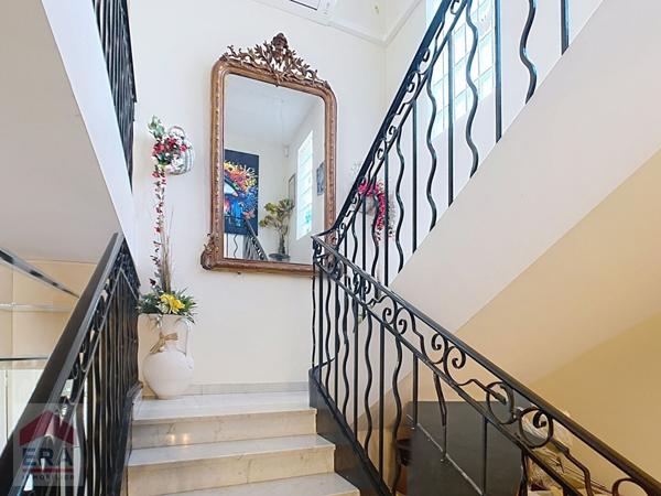 A vendre Maison 7 pièces Marseille 13014 Le Merlan garage terrasse piscine parkings