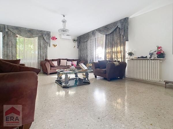 A vendre Maison 7 pièces Marseille 13014 Le Merlan garage terrasse piscine parkings