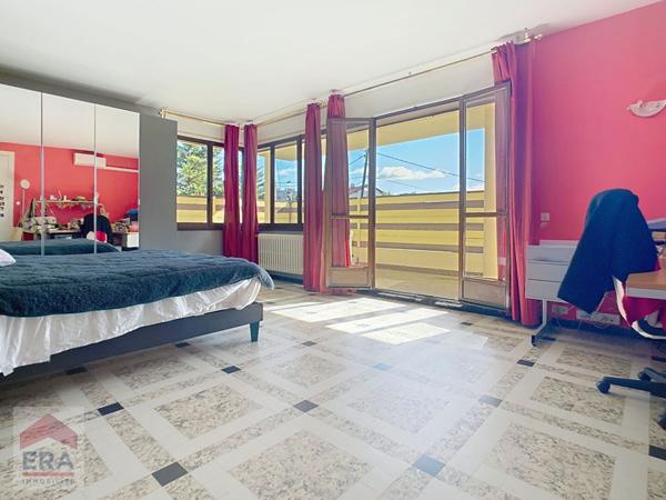 A vendre Maison 7 pièces Marseille 13014 Le Merlan garage terrasse piscine parkings