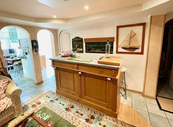 La Meignanne (49770) maison 5 chambres avec piscine, centre bourg