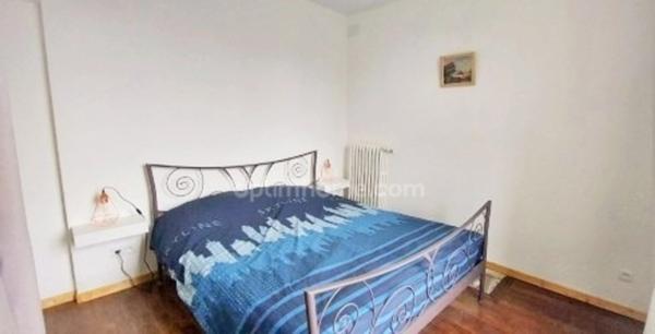 Maison indépendante habitable de suite sur un beau terrain clos !!