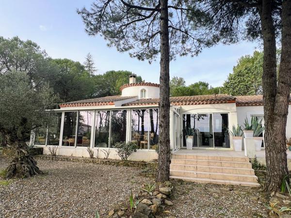 Carcassonne (11000) Near Carcassonne - Single-storey architect villa with pool and 3,700 sqm landscaped garden