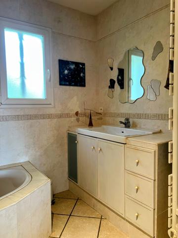 Carcassonne (11000) Near Carcassonne - Single-storey architect villa with pool and 3,700 sqm landscaped garden