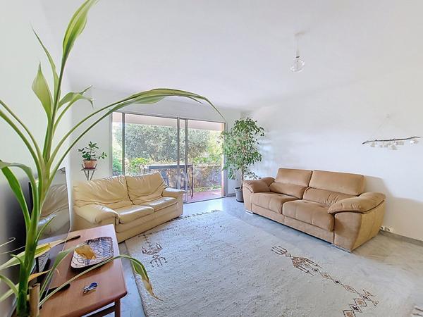 À VENDRE - Appartement T3 - 72m² rénové avec jardin et garage - Marseille 13012