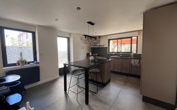 Maison à vendre    4 pièces • 110 m2 Saint-Denis-en-Val