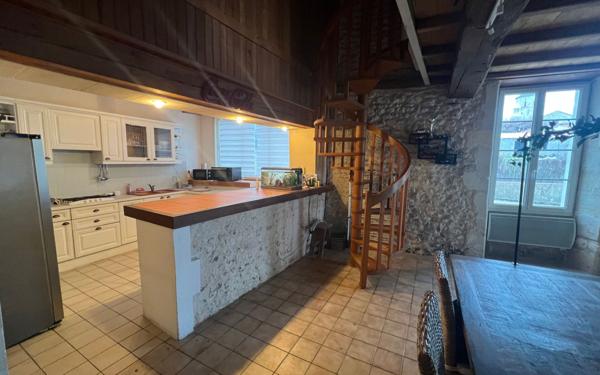 Maison à vendre    3 pièces •  Arces