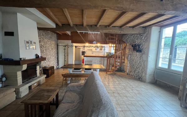 Maison à vendre    3 pièces •  Arces