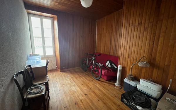 Maison à vendre    3 pièces •  Arces