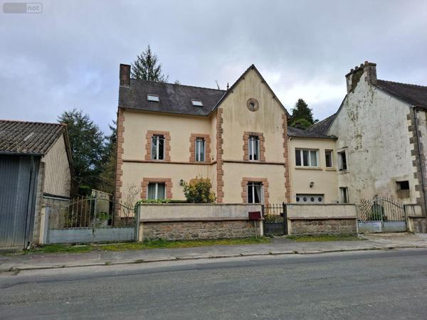 Maison de ville à vendre à Rostrenen dans les Côtes-d'Armor (22110), ref : 22075-MA01661
