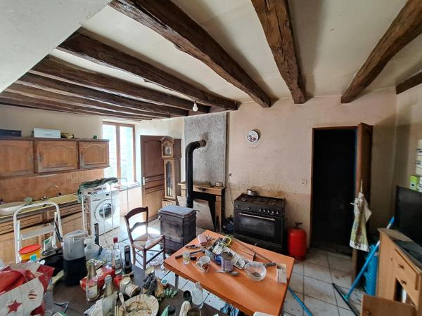 Maison ancienne à rafraîchir sur 279m².
