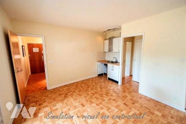 Idéalement situé rue Amelot, au c?ur du 11ᵉ arrondissement de Paris, ce studio de 23,7 m²...