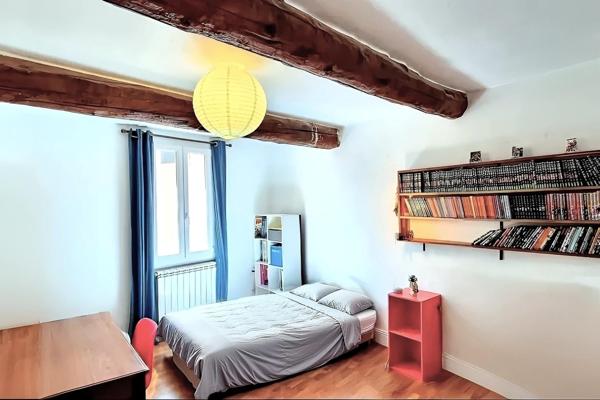 Terrasse, charme ancien, 5 chambres possibles