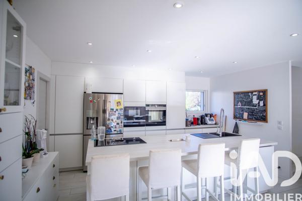 Maison à vendre 6 pièces 138 m² Puget-sur-Argens