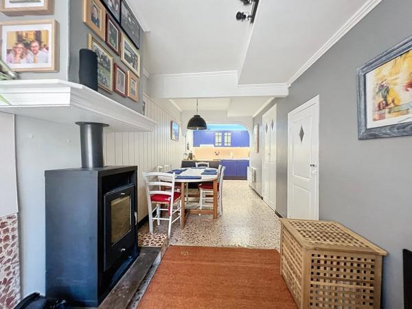 Maison de village de caractère avec terrasse panoramique et garage – Maury