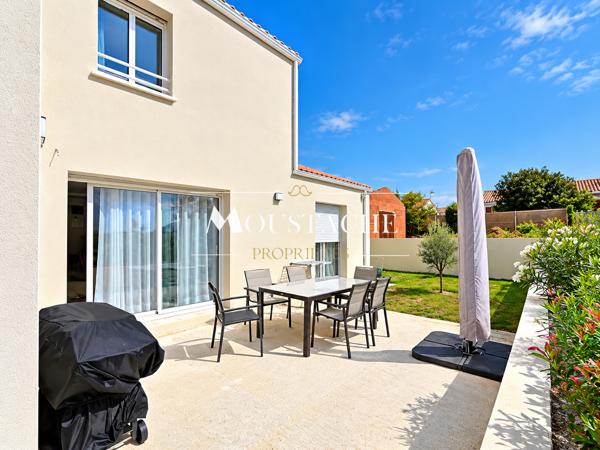 VILLA / MAISON RÉCENTE AUX BELLES PRESTATIONS - CENTRE-VILLE ROYAN -