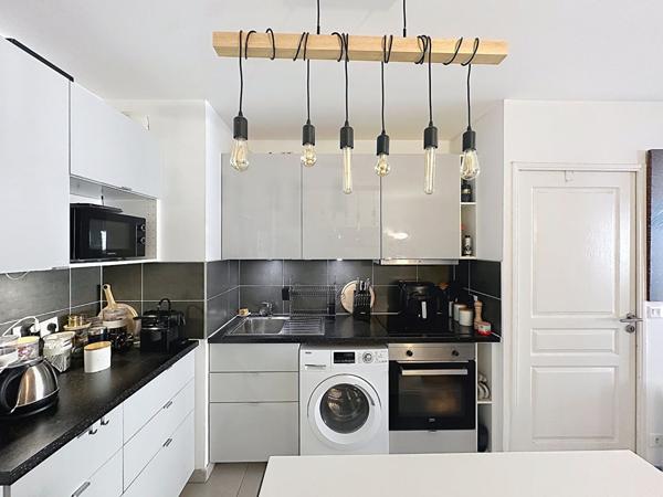 A vendre appartement T3 56m2 Marseille 13009 Le redon garage terrasse