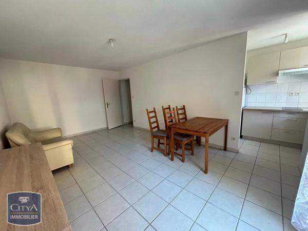 Appartement à louer 2 pièces 44.14m² Belfort (90000)