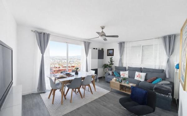 Appartement à vendre    4 pièces • 78 m2 Marseille 10