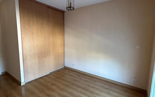 Appartement à louer    3 pièces •  Tours