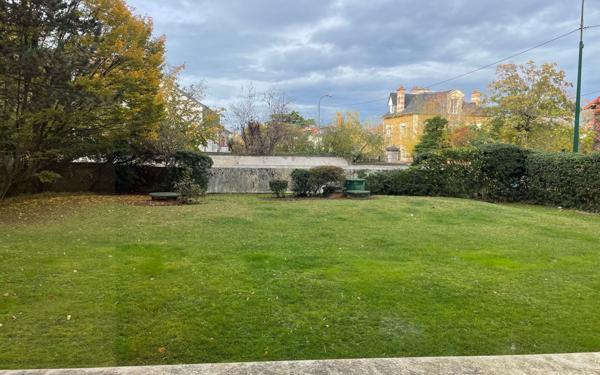 Appartement à vendre    2 pièces • 34 m2 Saint-Maur-des-Fossés