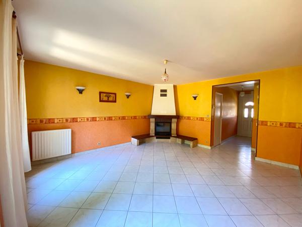 EXCLUSIVITÉ - MAISON DE 5 PIECES A VENDRE A PLAISIR - QUARTIER DE L'AQUEDUC